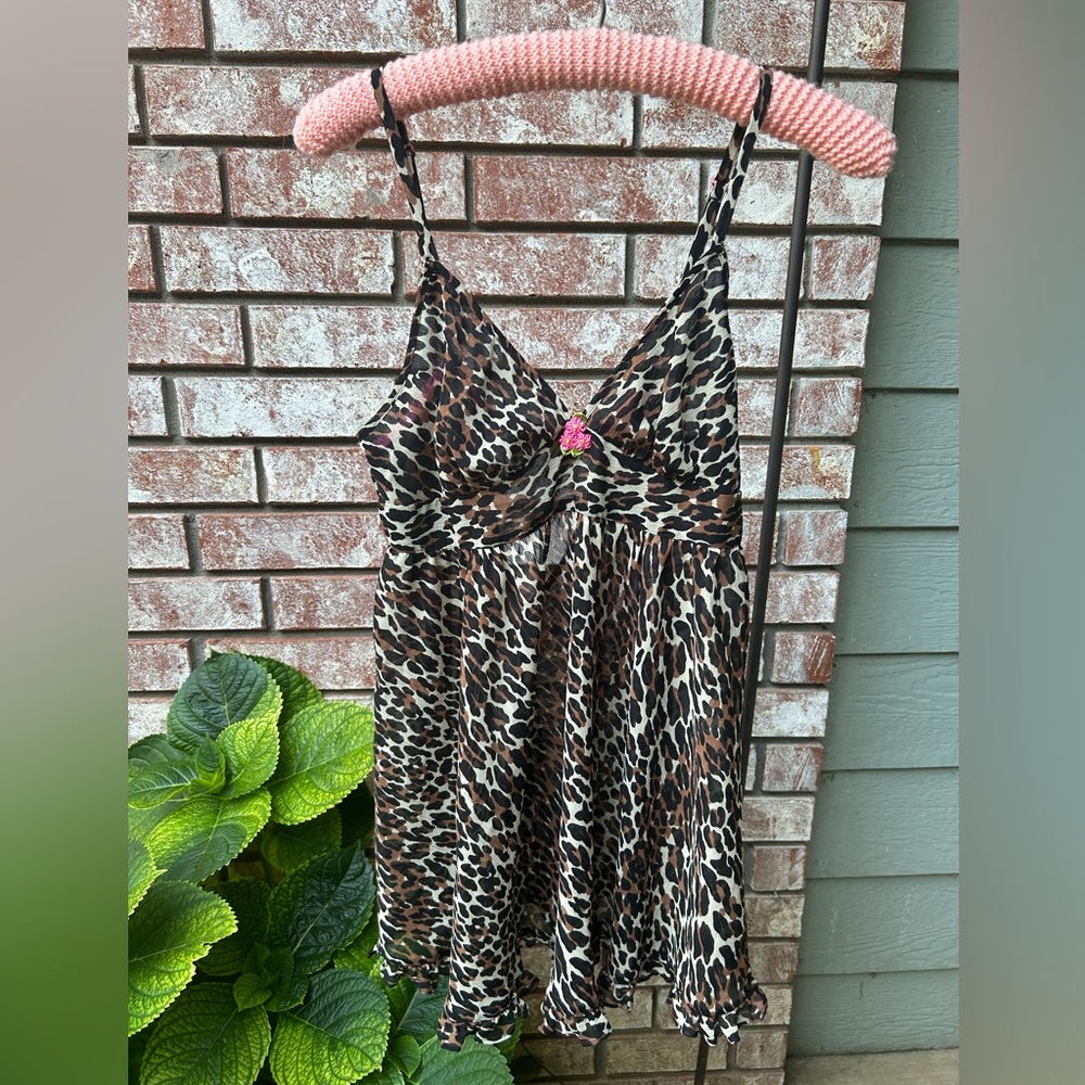 Betsey Johnson Intimates leopard print babydoll slip, size Medium